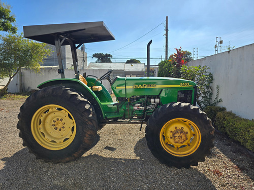 Trator John Deere 5403 - Ano 2003 - 4x4 Traçado