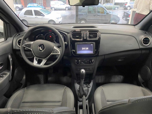 Renault Logan Intense 1.6