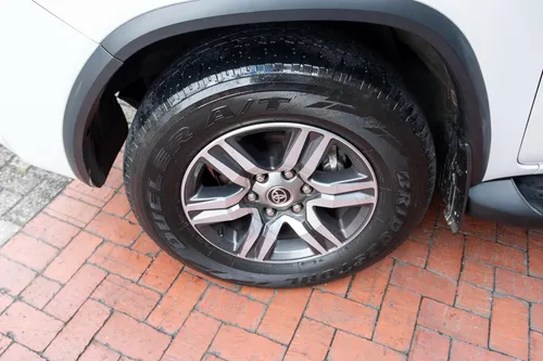 Toyota Fortuner Sr 2.4 At 4x2 2023