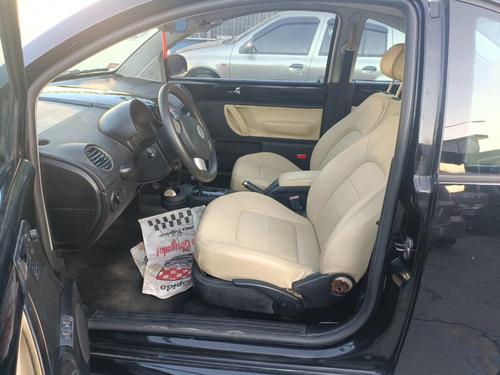 Volkswagen New Beetle 2.0 3p Automática