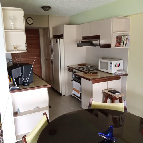 Imagen 16 de 21 de Vendo Apto 83m2 2h/2b/1p/ Colinas De Bello Monte. 3127