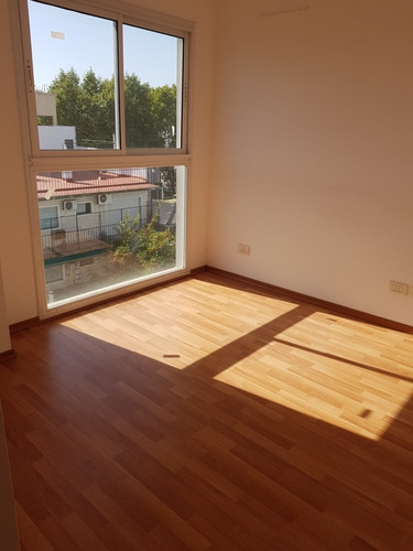3 Ambientes Y Cochera Montecastro
