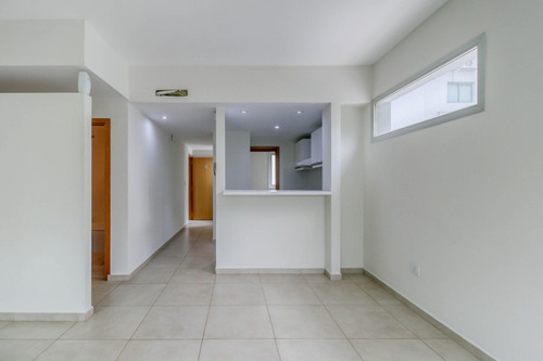Departamento 2 Dormitorios, Cochera Venta La Plata