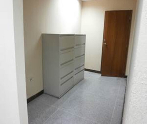 Imagen 11 de 21 de Alquilo Oficinas Distintos Metrajes En Moderno Edificio Puerto La Cruz, Av. Municipal