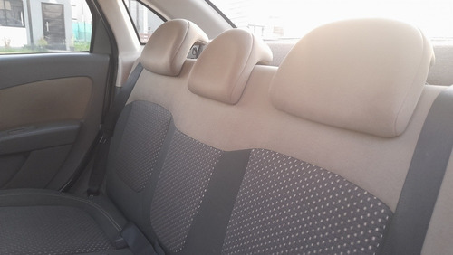 Imagen 12 de 15 de Fiat Grand Siena 2014 1.6 Essence 115cv