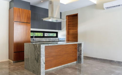 Casa Con Jardin Y Alberca Privada, Residencial Con Amenidad
