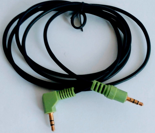 Imagen 1 de 2 de Cable Auxiliar Audio 3.5 Mm Estero 1,5 M Angulo 90°