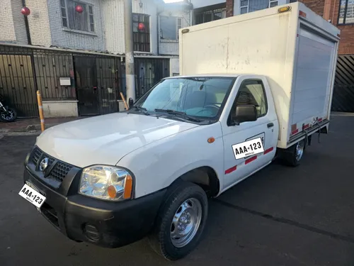 Nissan Frontier D22 4x2 Combustible Gas Gasolina Modelo 2