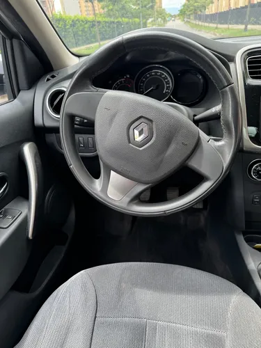 Renault Logan 1.6 Privilege / Intens