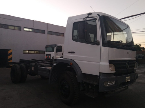 Imagen 6 de 13 de Camiones 4x4 Mercedes Benz 1720 Y Atego 1725