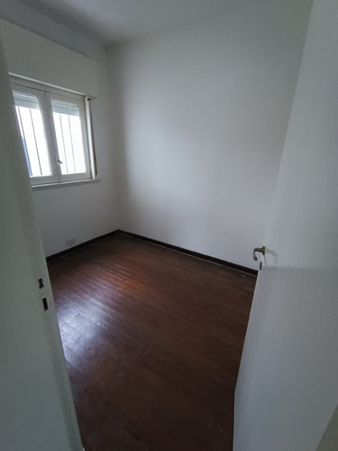 Casa De 4 Ambientes En Alquiler En Muñiz.