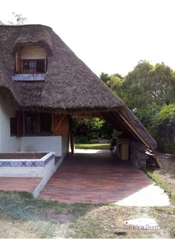 Casa En Venta, Pinares, Punta Del Este- Ref: 30368