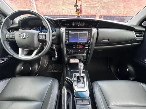 Toyota Fortuner Srv 2.4 Turbo Diesel Automatica 2022