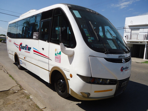 Imagen 3 de 14 de El Tamaño Ideal Para Motorhome. Minibus Agrale Lucero 24+1.
