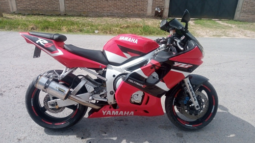 Imagen 5 de 6 de Yamaha R6