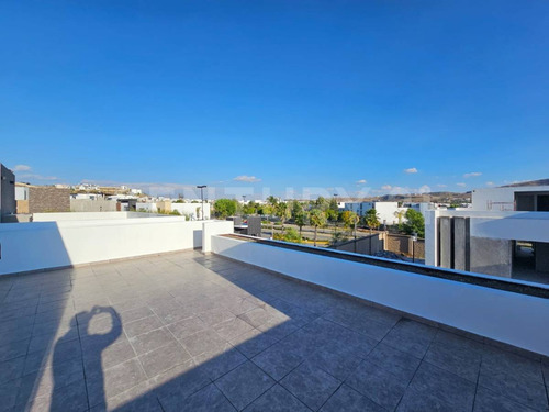 Venta Casa 3 Recámaras & Cuarto Servicio Parque Tlaxcala,lomas De Angelópolisiii