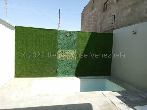 Imagen 8 de 15 de Rentahouse: Vende Casa En Puerta Maraven Con Piscina, En Punto Fijo, Estado Falcon.#23-7623