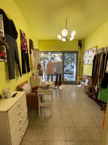 Venta Local A La Calle En Chacarita - Charlone Casa Av. F. Lacroze