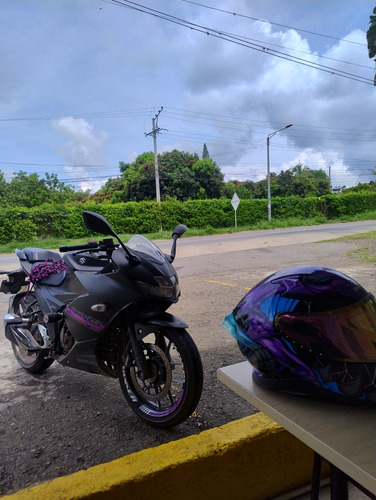 Gixxer 250 , Modelo 2025 Poco Uso , Impuestos Al Día