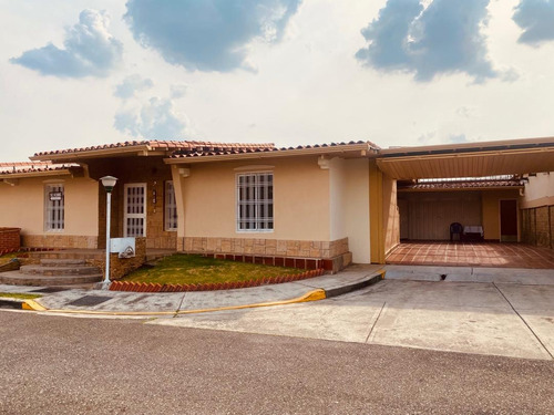 Casa En Araure, Estado Portuguesa. Urb . Llano Alto, Campo Alcornoques (yb)