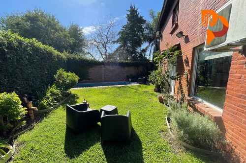 Venta De Dúplex En Excelente Zona, En Ciudad Evita Puerta Del Sol