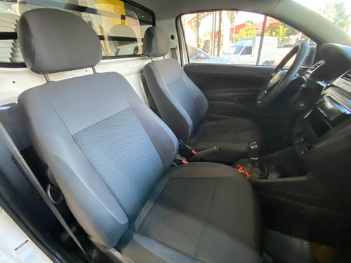 Volkswagen Saveiro robust 1.6 Robust Cab. Simples Total Flex 2p