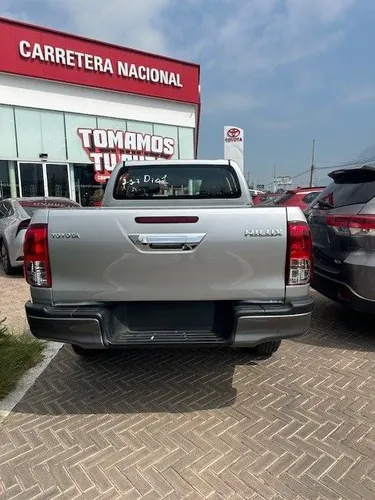 Toyota Hilux 2.7 Doble Cabina Sr Mt