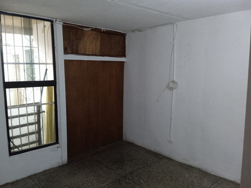 Imagen 4 de 8 de Se Alquila Casa En Las Quintas De Naguanagua Vg