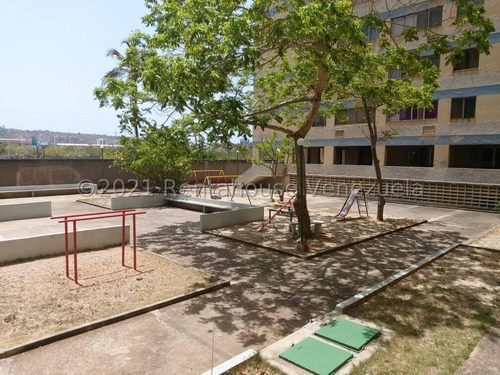 Imagen 12 de 13 de Venta Apartamento En Maneiro, Amoblado/ Con Línea Telefónica. Isla De Margarita 0424 8255686