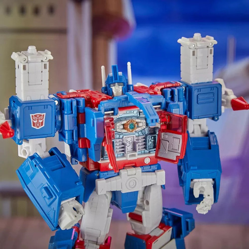 New Transforms Ultra Magnus Action Figure
