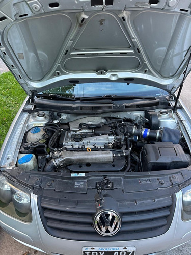 Volkswagen Bora 1.8 Highline T 180cv Cuero