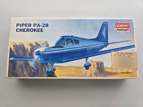 Piper Cherokee Minicraft 1/48 (Usado)