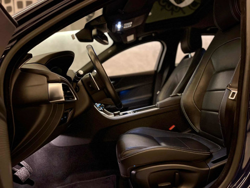 Imagem 9 de 15 de Jaguar Xe 2.0 Ingenium P250 2018 R Sport 60.000km Com Teto