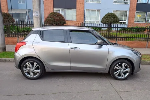 Suzuki Swifth Híbrido Hatchback 1.250