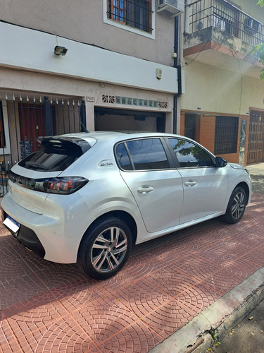 Peugeot 208 1.6 Feline Tiptronic