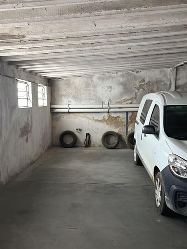 Cochera Céntrica En Venta