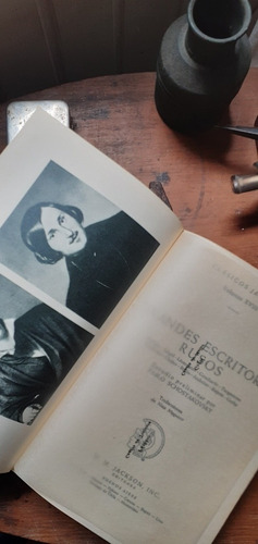 Grandes Escritores Rusos // Clásicos Jackson (Usado)