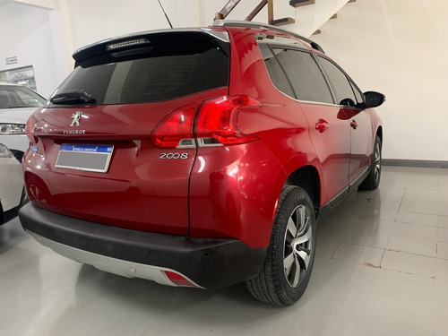 Imagen 5 de 16 de Peugeot 2008 Feline 1.6