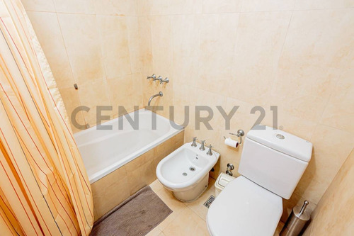 Venta Departamento 2 Ambientes - Excepcional Vista- Puerto Madero