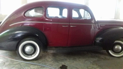 Ford Deluxe