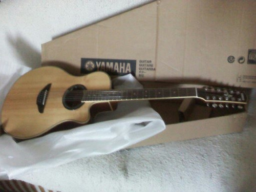 Imagen 1 de 2 de Guitarra Electroacustica Yamaha Apx70012nt