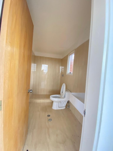 Imagen 10 de 18 de Venta Penthouse A Estrenar En Lomas Del Sol J24