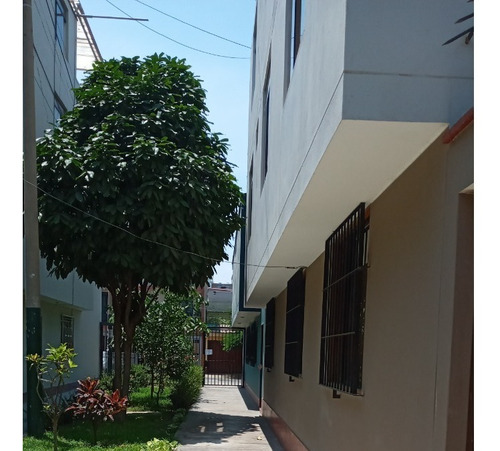 Imagen 9 de 13 de Se Vende Casa En Surco Viñedos Zona Tranquila