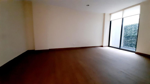 Departamento En Renta En Nápoles Con Terraza, Superubicado!