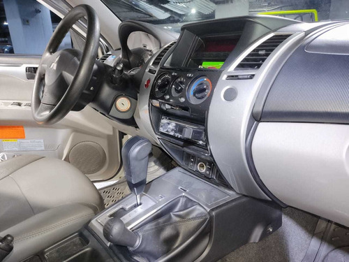 Imagen 10 de 13 de Mitsubishi Montero