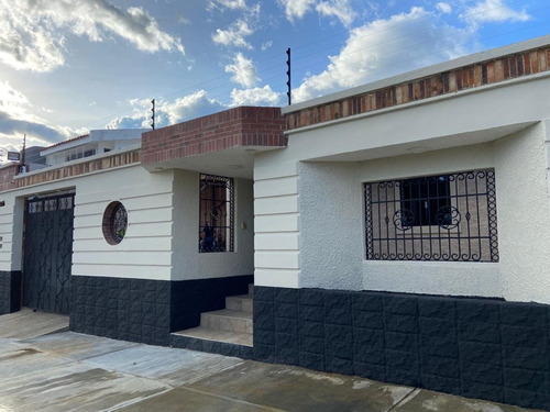 Marbella Mendoza Vende Casa Trigal Norte 95.000 Remodelada Estilo Country 