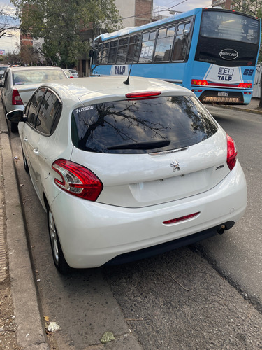 Peugeot 208 1.5 Allure Touchscreen