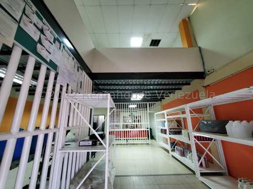 Imagen 4 de 11 de Venta De Galpón Con Almacén Prolongación Av. Aragua 23-6247gbf