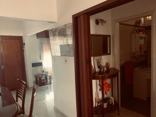Imagen 20 de 25 de En Venta Casa En 2 Plantas, Ambientes Comodos Y Ventilados.