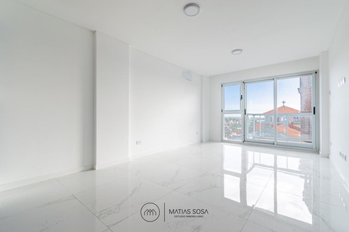 Venta - Departamento 2 Ambientes Al Frente Con Balcón - A Estrenar - Cochera - Zona Pompeya